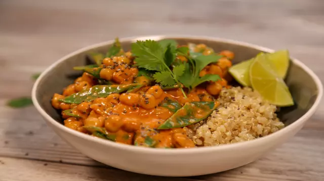 Thai Red Chickpea Curry