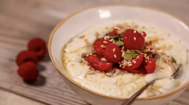 Raspberry and Mixed Seed Porridge