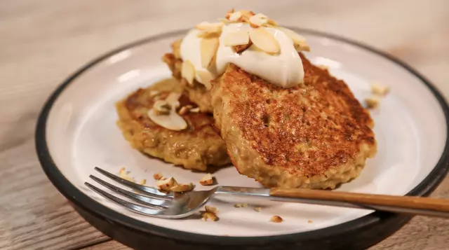 Banana and Oat Pancakes